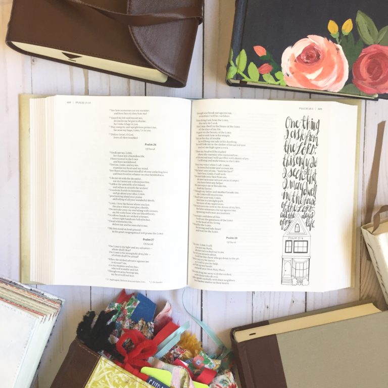 Choosing a Journaling Bible- Bible Journaling 101 - Scribbling Grace